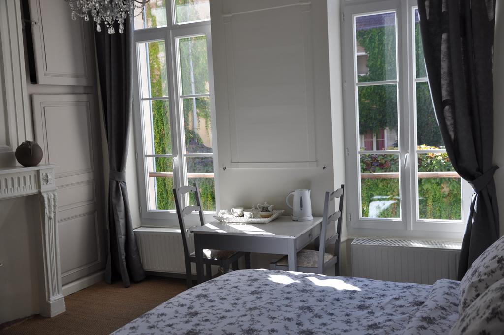 B&B Le Relais Des Saints Peres Auxerre Room photo